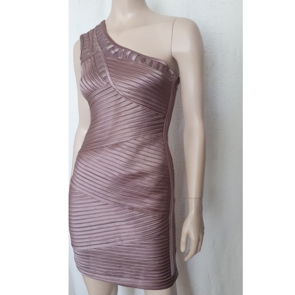 BCBG | Last Chance - One-shoulder Bodycon Cocktail Dress - Picture 3 of 13